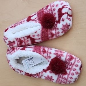 Maurices one size red & cream slippers
